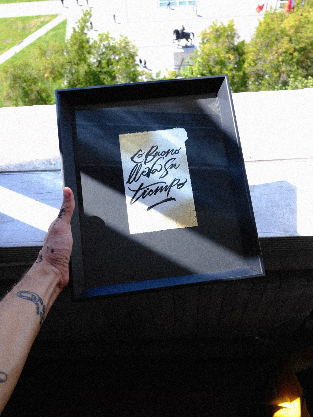 "Lo Bueno Lleva Tiempo" Paris 2017 Serie.