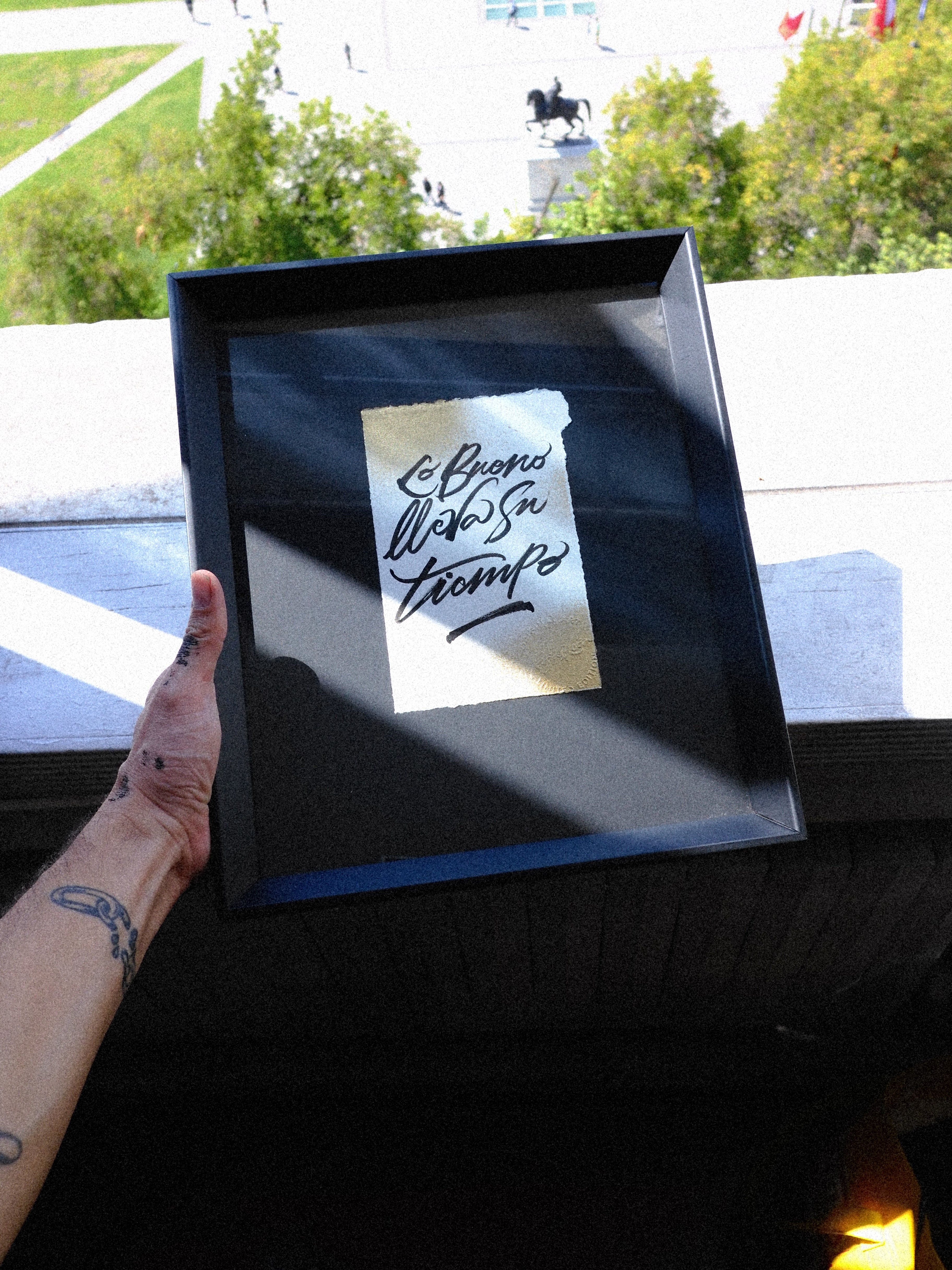 "Lo Bueno Lleva Tiempo" Paris 2017 Serie.